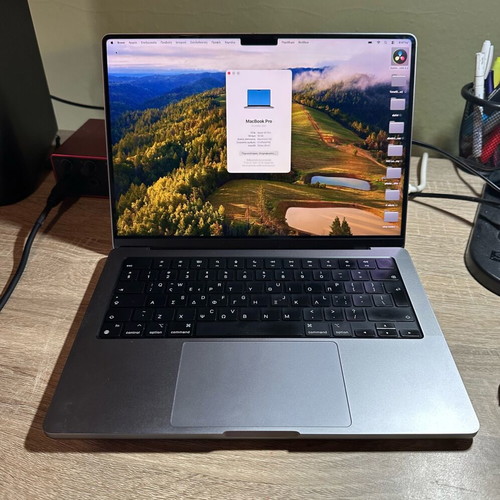 MacBook Pro 14" M1 Pro 2021 16GB RAM 500GB SSD like new
