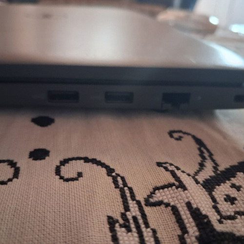 Dell Latitude 3540 laptop like new, 13th gen, 16GB RAM, 256GB SSD