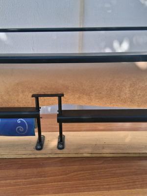 Professional metal wrapping paper stand like new