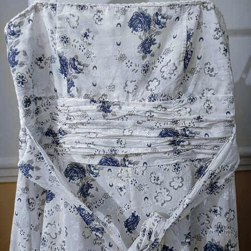 Summer dress like new, elastic bust, white and blue, size L