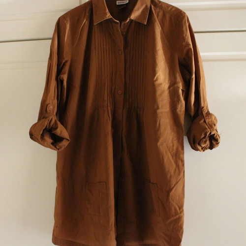 Brown shirt like new, size M