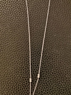 Silver necklace like new