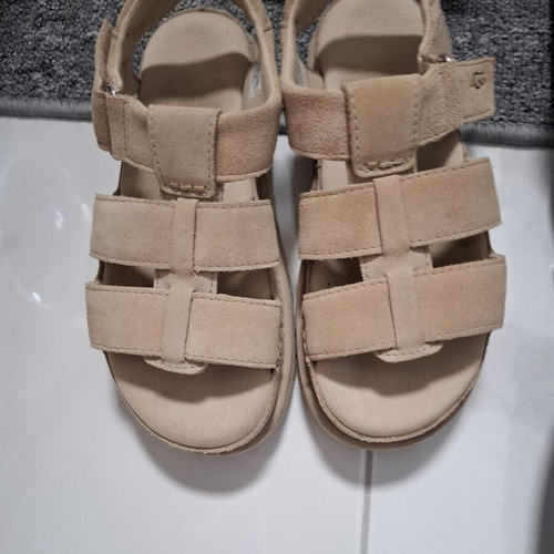 Ugg sandals size 36 beige like new