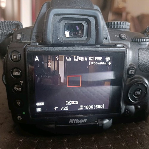 Nikon D-5000 DSLR σαν καινούργιο με μπαταρία και τσάντα μεταφοράς