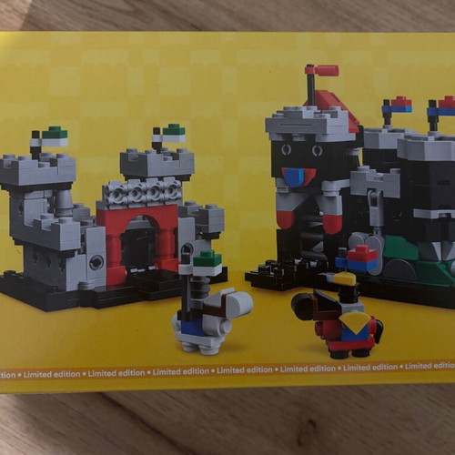 Lego Mini Knight’s Castle 40775 new