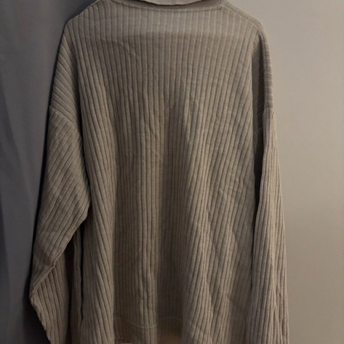 Beige pullover with collar like new, size L