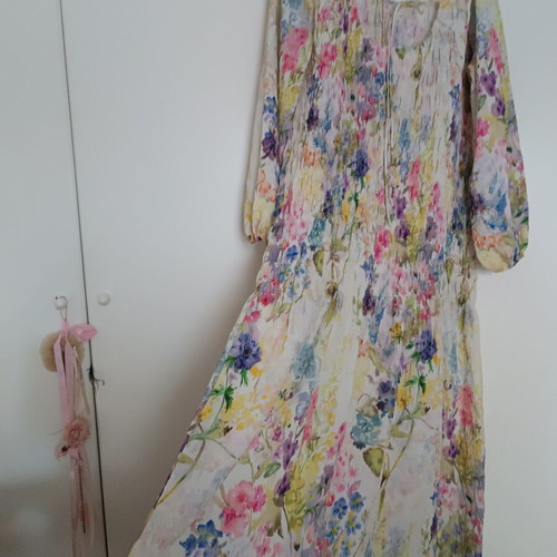 Dress used, XL size, colorful floral design, feminine style