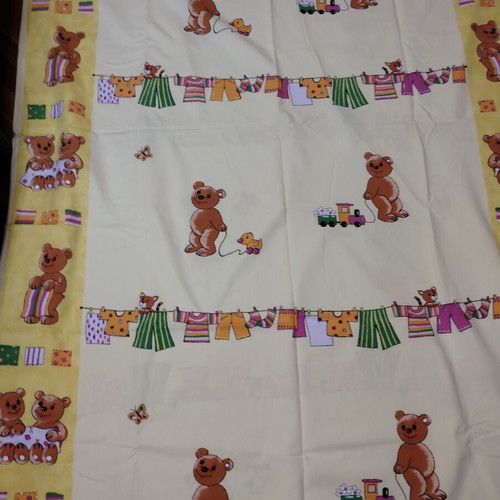 Children's bedding set with teddy bears used