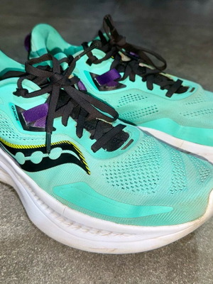 Saucony Guide 15 women's athletic shoes used, size 42, turquoise