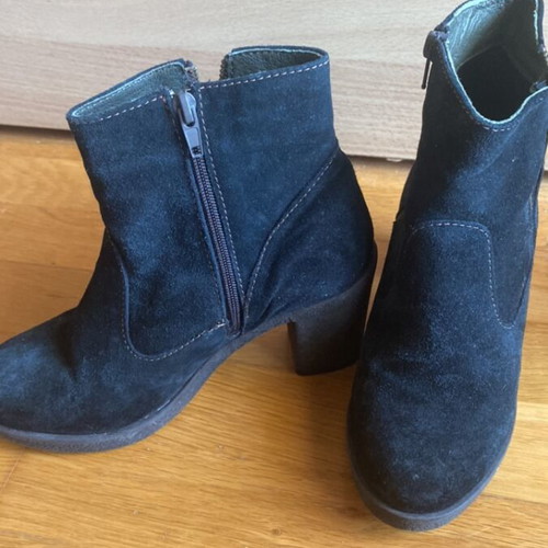 Nikolas ankle boots with medium heel, suede texture, black, size 36