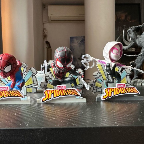 Spider Man collection figures like new