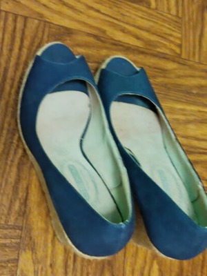 Blue shoes like new, size 38