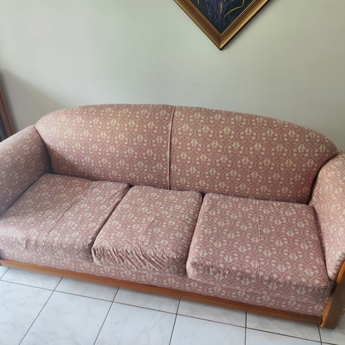 Sofa like new, easy to move