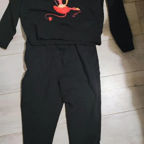 Miss Luis sports set like new, size S, black