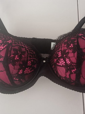 Push up bra καινούργιο με δαντέλα και μπανέλα, νούμερο 75Β, μαύρο και ροζ