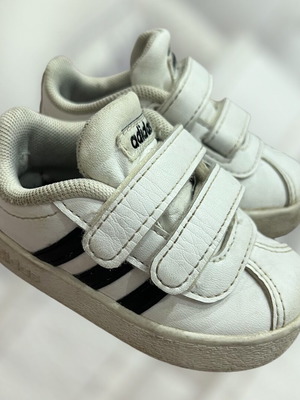 Adidas unisex shoes no19 used