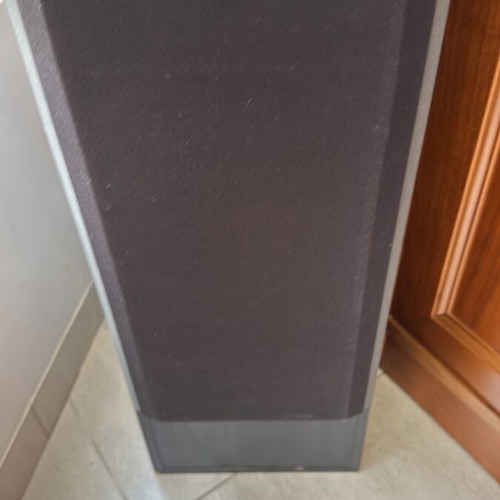 B&W DM 570 speaker used floor-standing