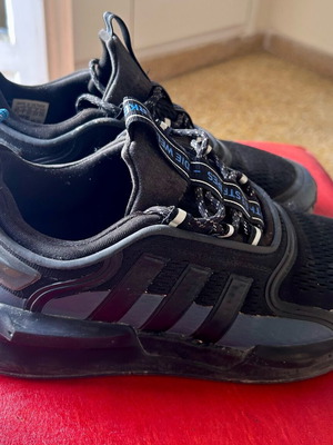 Adidas shoes like new, black sports