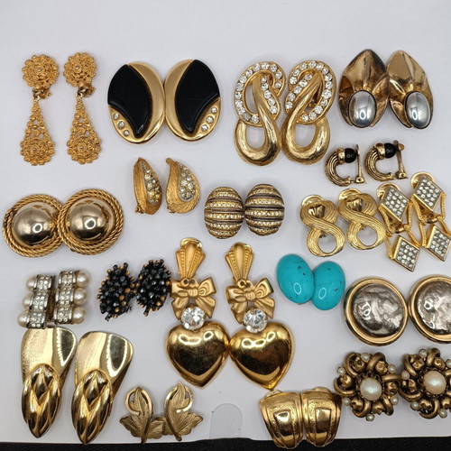 Vintage jewelry collection lot, 42 pieces, multicolor