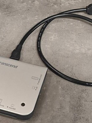 Transcend RDM2 13-в-1 USB 2.0 четец за карти, сребрист
