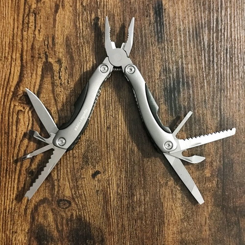 Multitool set with flashlight in gift box new
