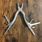 Multitool set with flashlight in gift box new