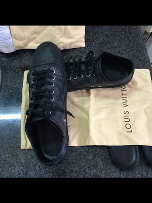 Louis Vuitton sneakers size 45 like new, black