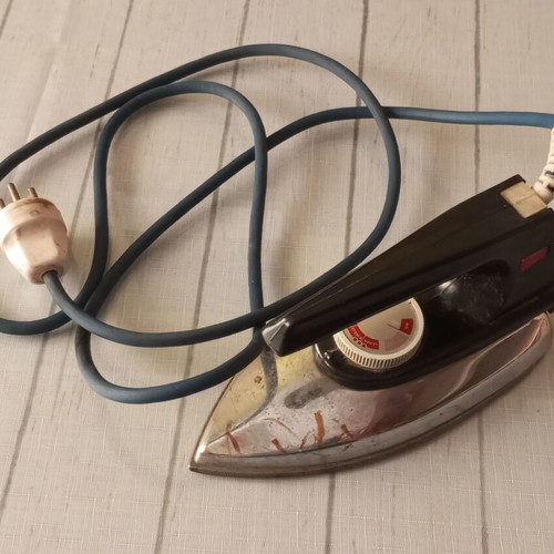 Vintage Siemens electric iron used, model Typ TB 15 01