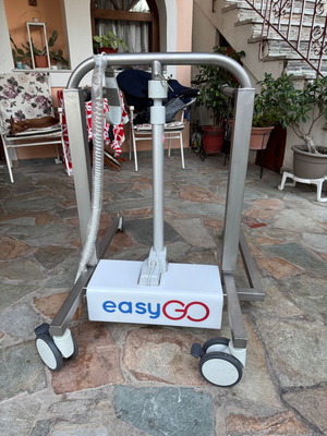 Γερανάκι καρέκλα Easy Go ηλεκτρική σαν καινούργιο με όλο τον εξοπλισμό