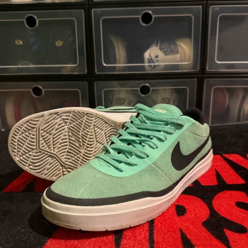 Nike SB Bruin Hyperfeel athletic shoes like new, turquoise, size 42 with box
