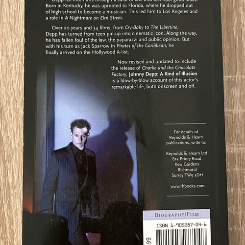 Johnny Depp biography A Kind Of Illusion like new, English