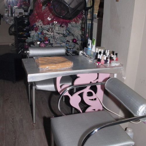 Hair Salon Equipment like new with reception, screens, mirrors, chairs, manicure table, lights