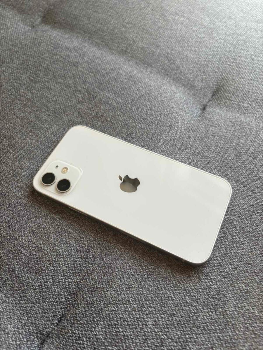 Apple iPhone 12 128GB white used with… - € 190,00 - Vendora.cy
