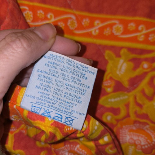 Bassetti quilt like new, 100% cotton with polyester filling 240x260
