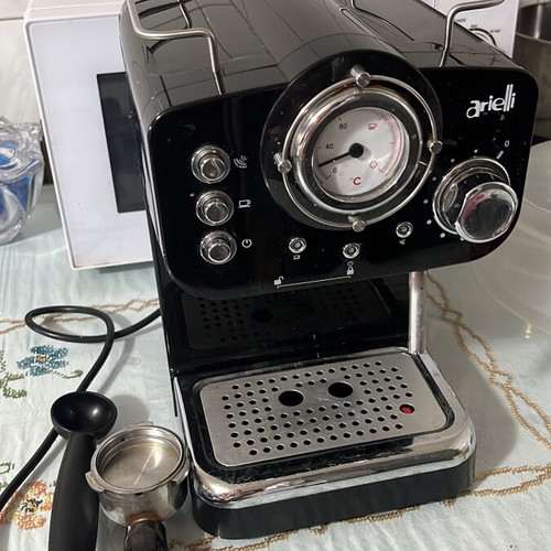 Arielli KM-501B Espresso Machine used, retro style, black