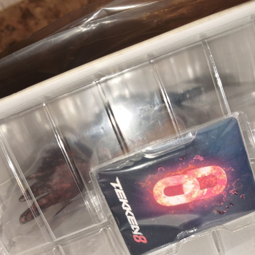 Jin Kazama Figurine with LED Lighting Tekken 8 Premium Collector's Edition new