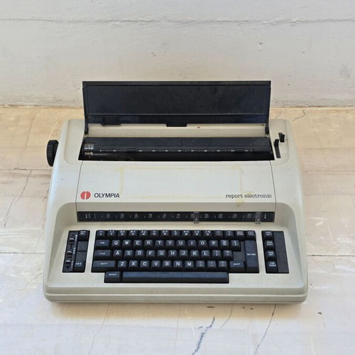 Olympia electric typewriter used