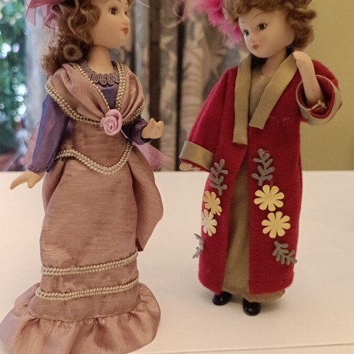 Porcelain dolls like new, 21 cm