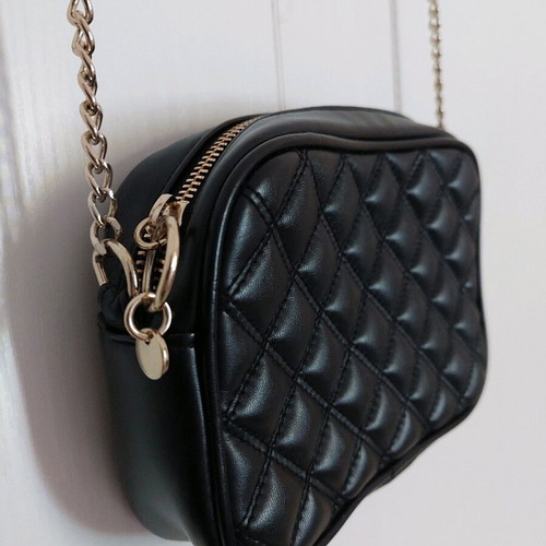 Quilted black H&M crossbody bag like new with chain