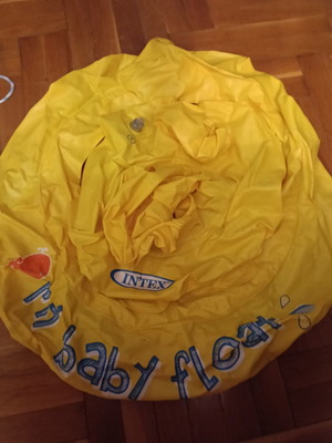 Child's life jacket size 4, like new