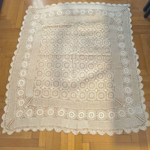 Handmade knitted tablecloth like new