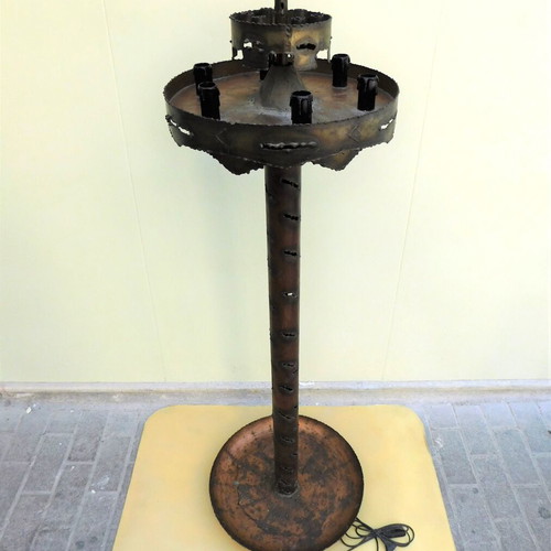 Vintage metal six-light floor lamp like new