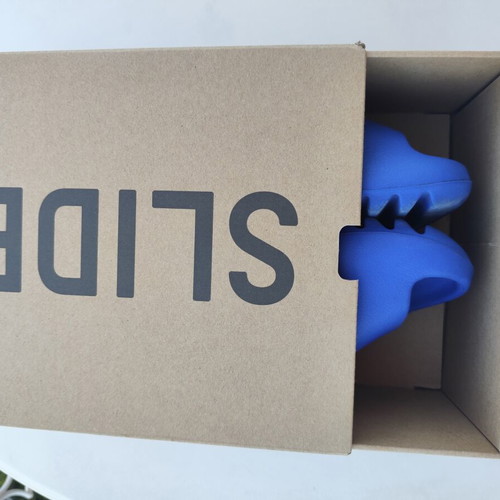 Adidas Yeezy slides, blue, size 37