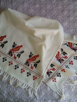 Traditional Cretan table runner new with red birds