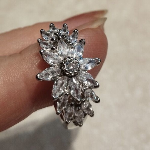Zircon stone ring Elegance silver, like new
