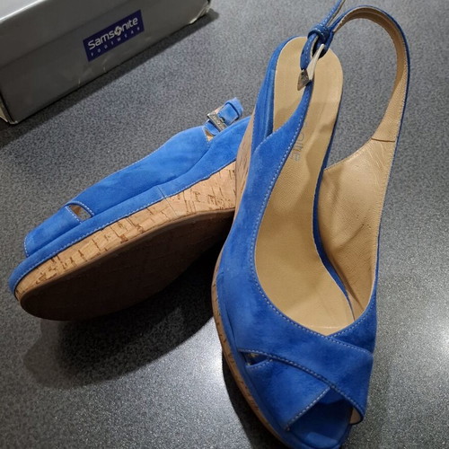 Samsonite Bahia Double Cover Crust Blue Suede Platform Sandals size 41 like new