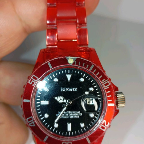 Women's wristwatch battery powered used, needs battery change