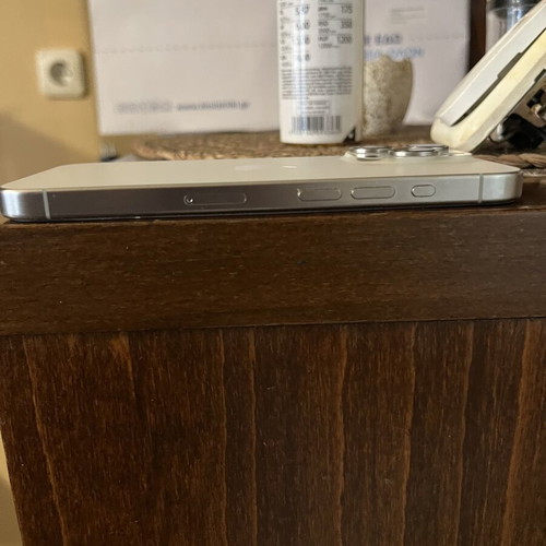 iPhone 15 Pro 128GB White Titanium used, battery 88%