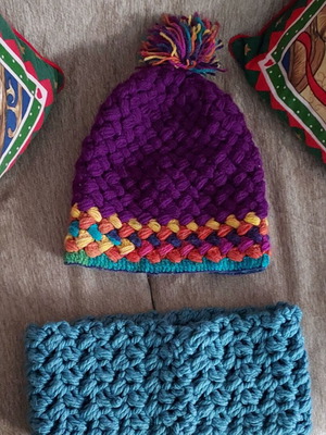 Handmade crocheted hat and neck warmer new, multicolored