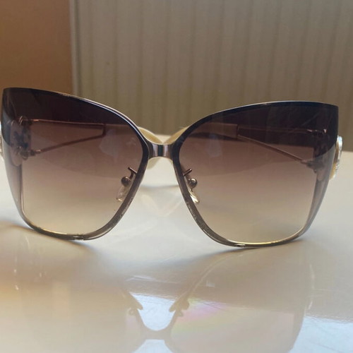 Escada SES 687/S sunglasses like new